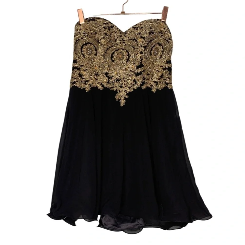 NWT Strapless Formal Dress - Picture 2 of 5